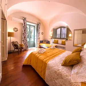  Apartment Crociferi Palace